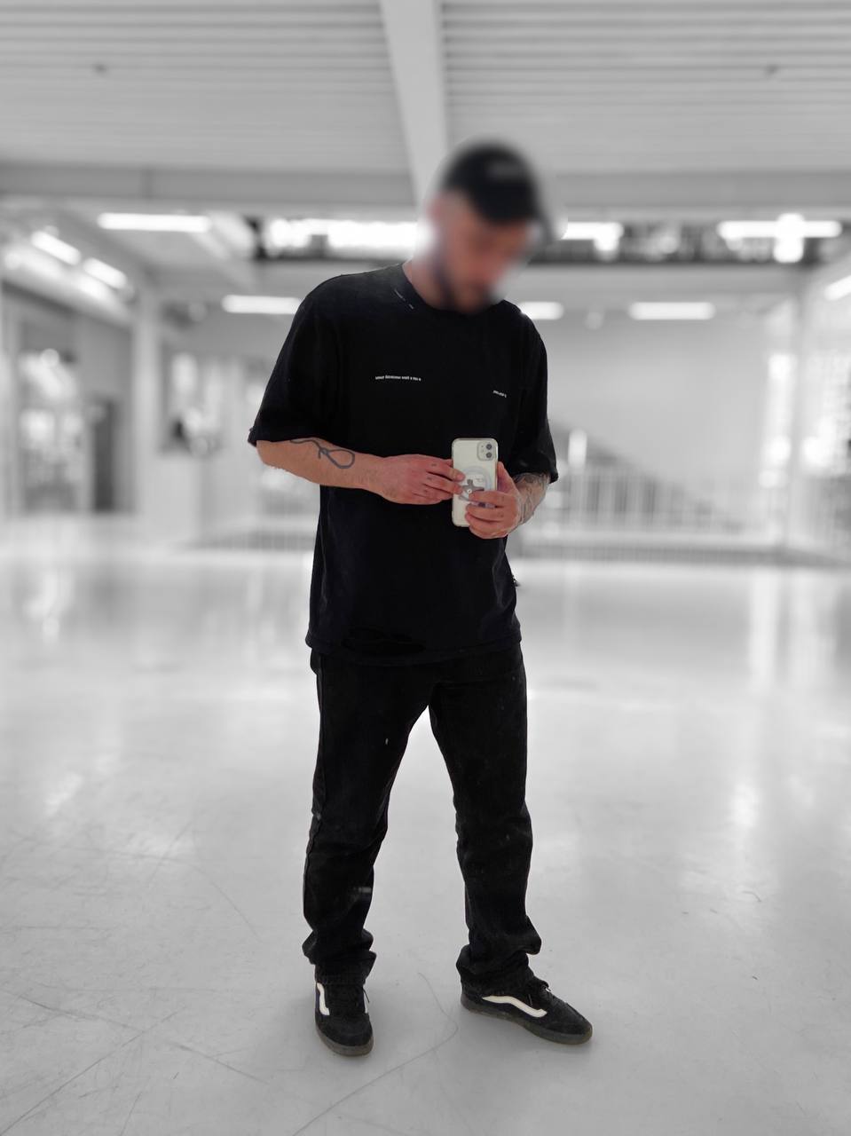 Гуляли с Ромой в воскресенье по Москве image preview